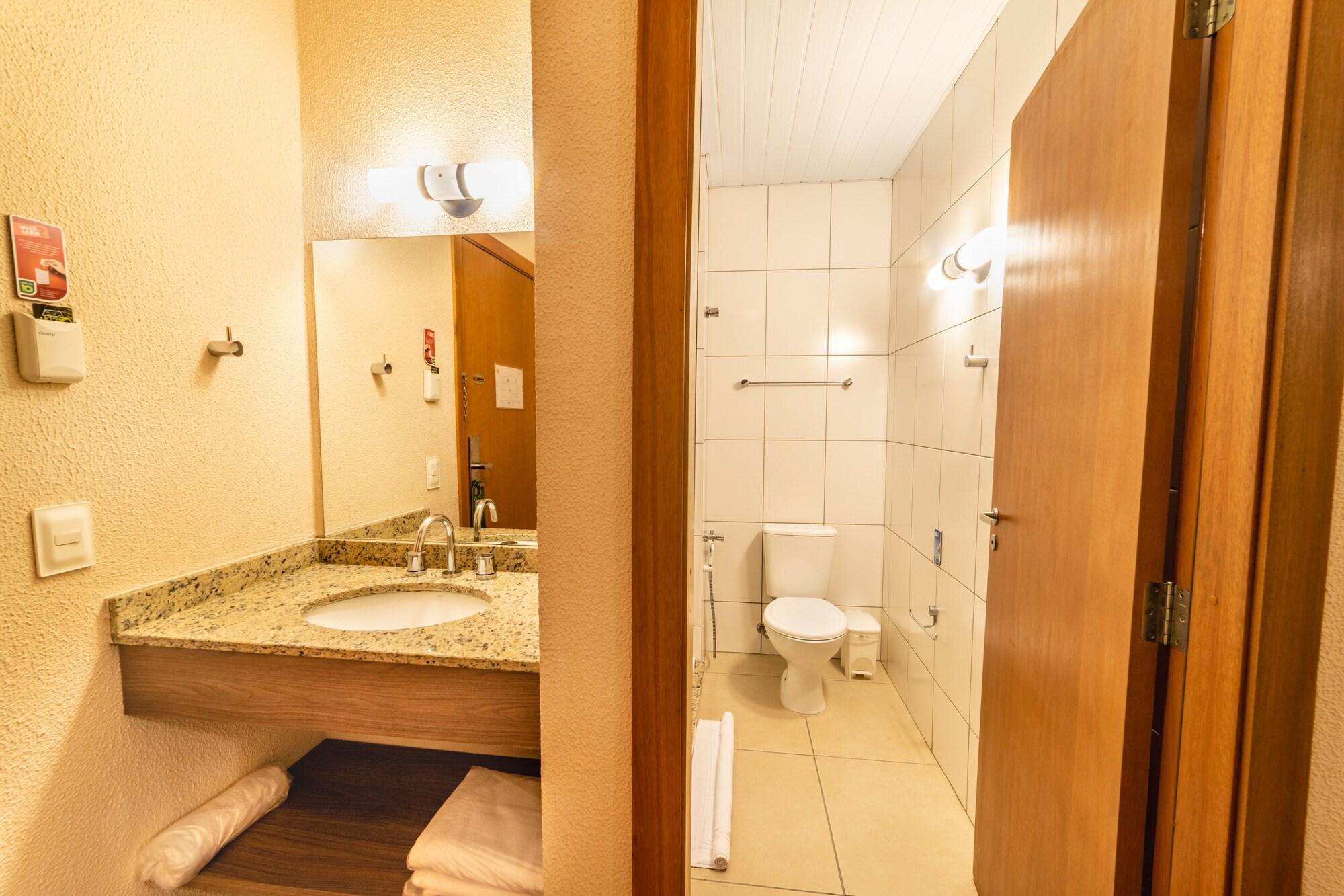 Hotel 10 Joinville Bagian luar foto