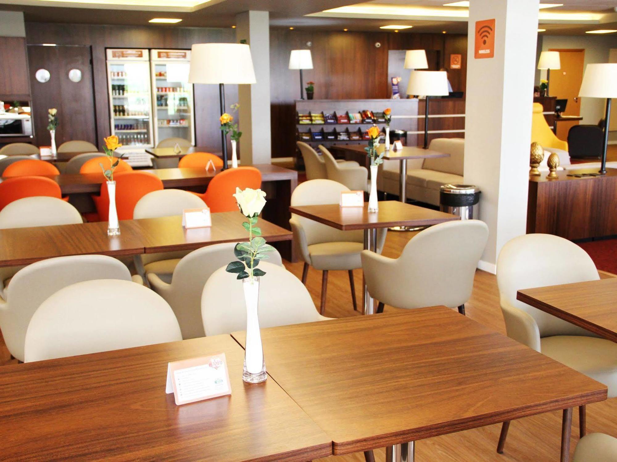 Hotel 10 Joinville Bagian luar foto