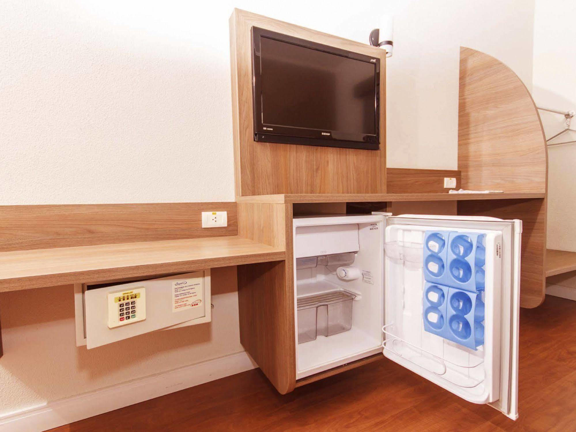 Hotel 10 Joinville Bagian luar foto
