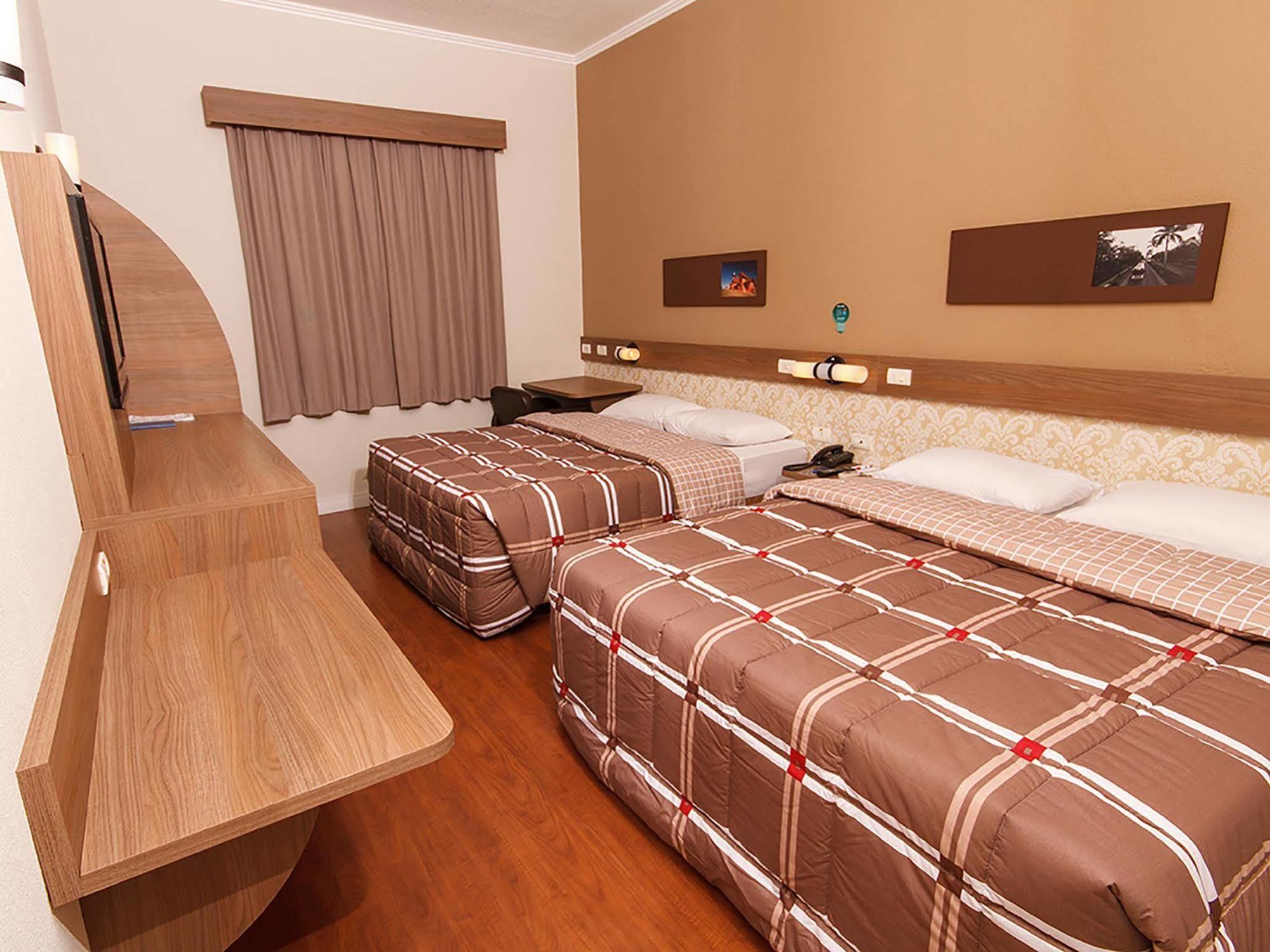 Hotel 10 Joinville Bagian luar foto